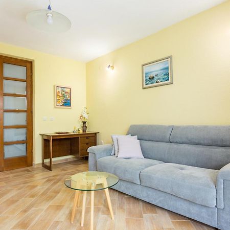 Apartments With A Parking Space Kastel Stari, Kastela - 20999 Room photo